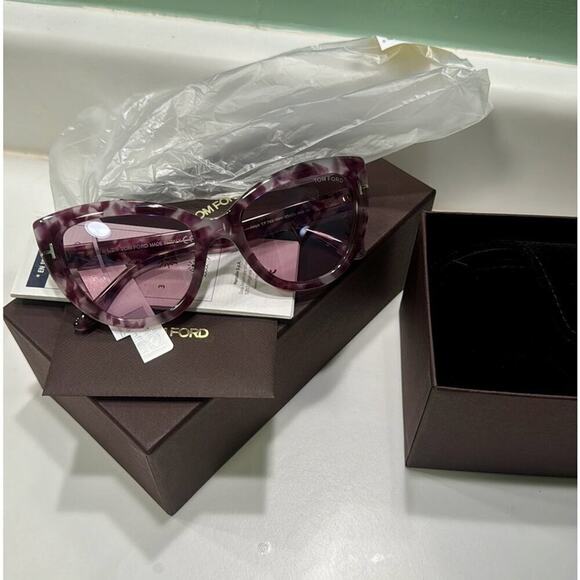 TOM FORD 55mm Cat Eye Sunglasses havana Violet - Picture 10 of 12